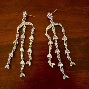 Dangly earrings.